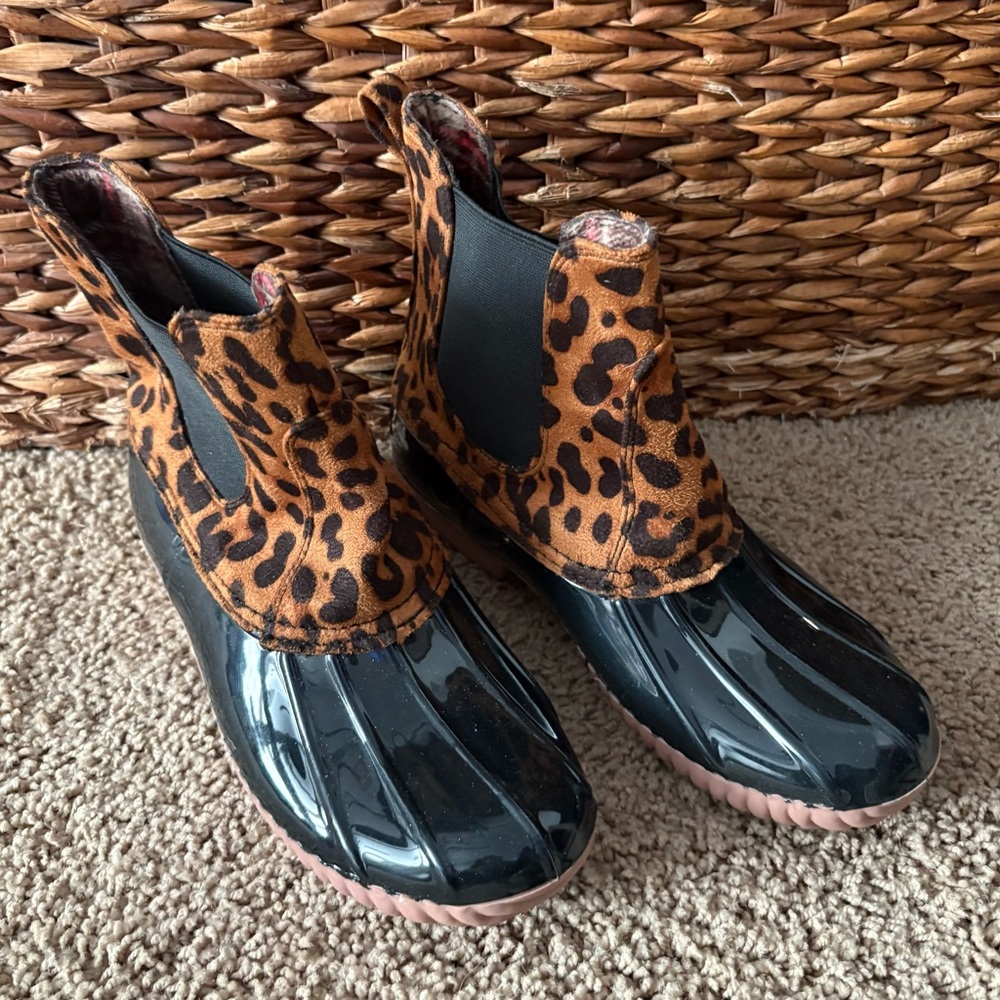 Leopard Print Rain Boots - Picture 1 of 6